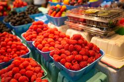 Raspberries produce